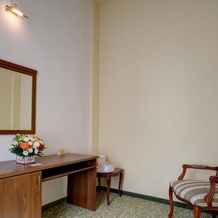 Hotel Central Ploieşti Eksteriør billede