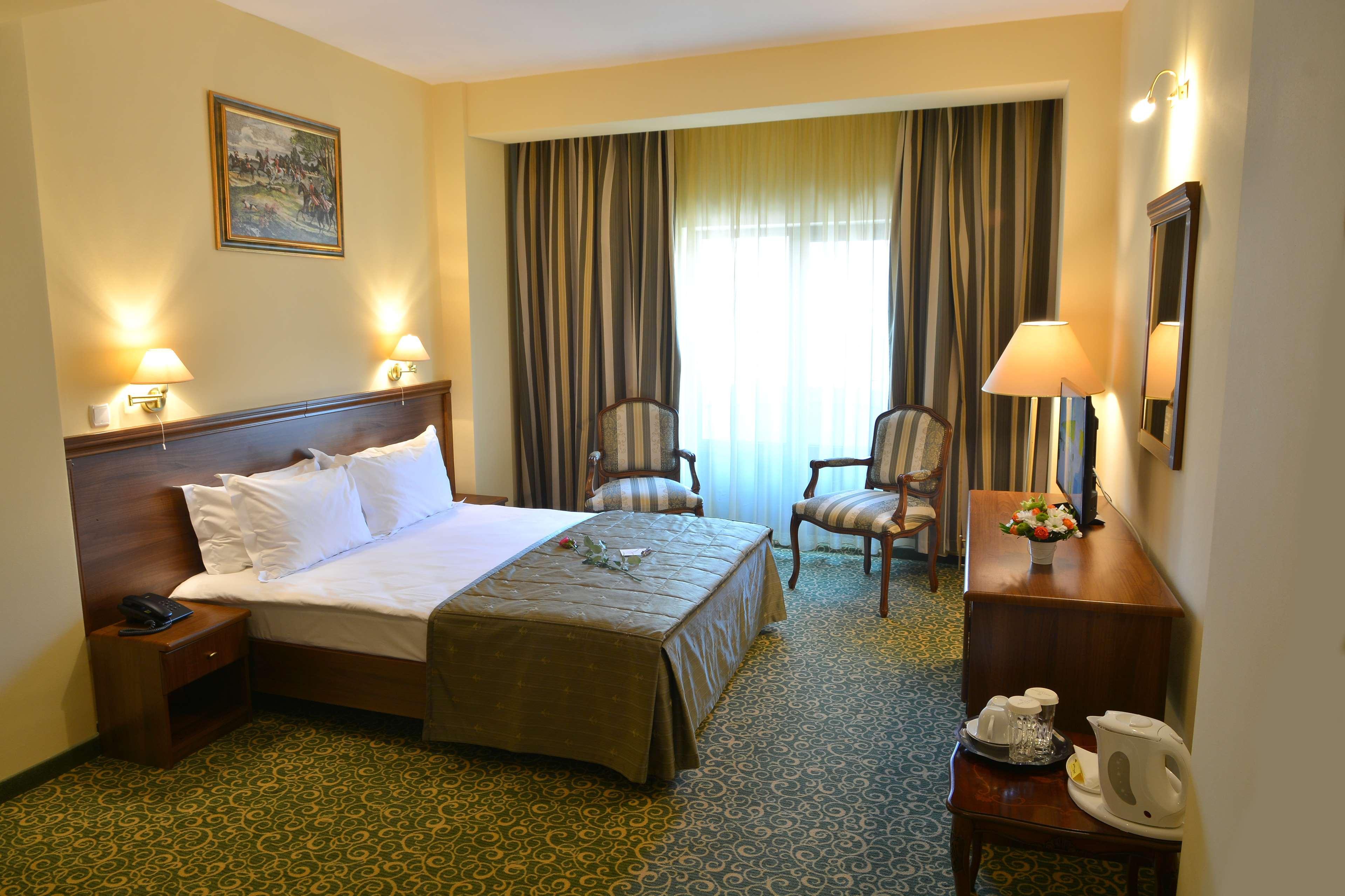 Hotel Central Ploieşti Eksteriør billede