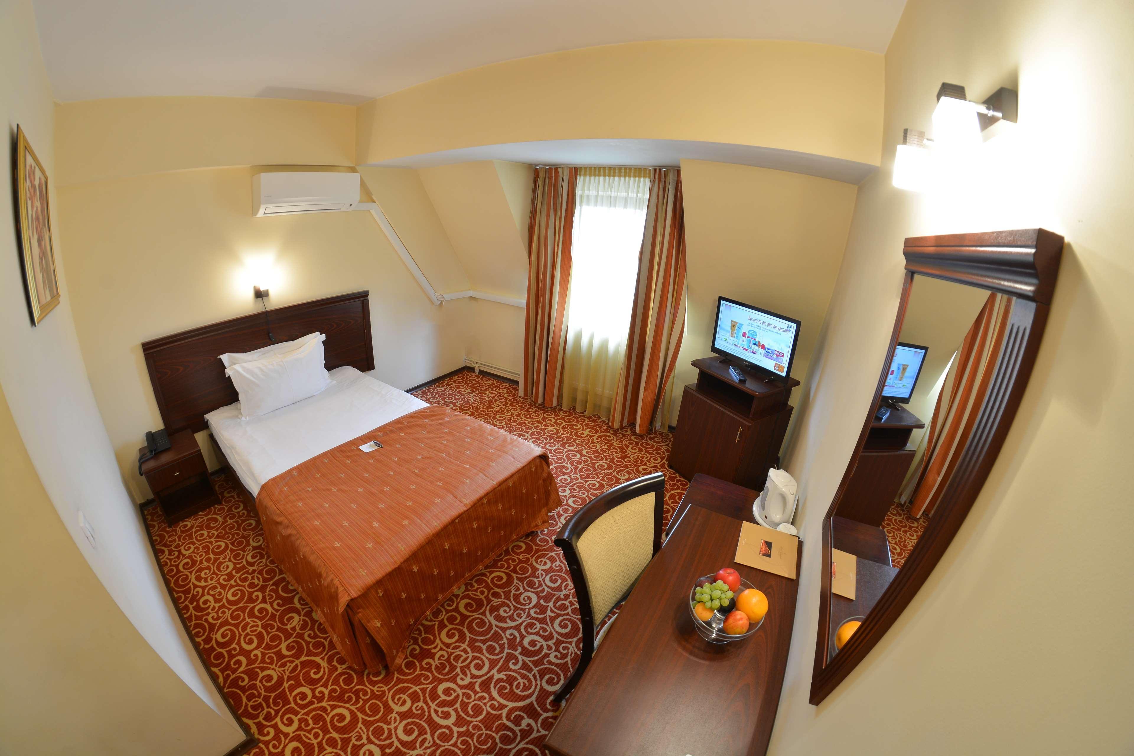 Hotel Central Ploieşti Eksteriør billede