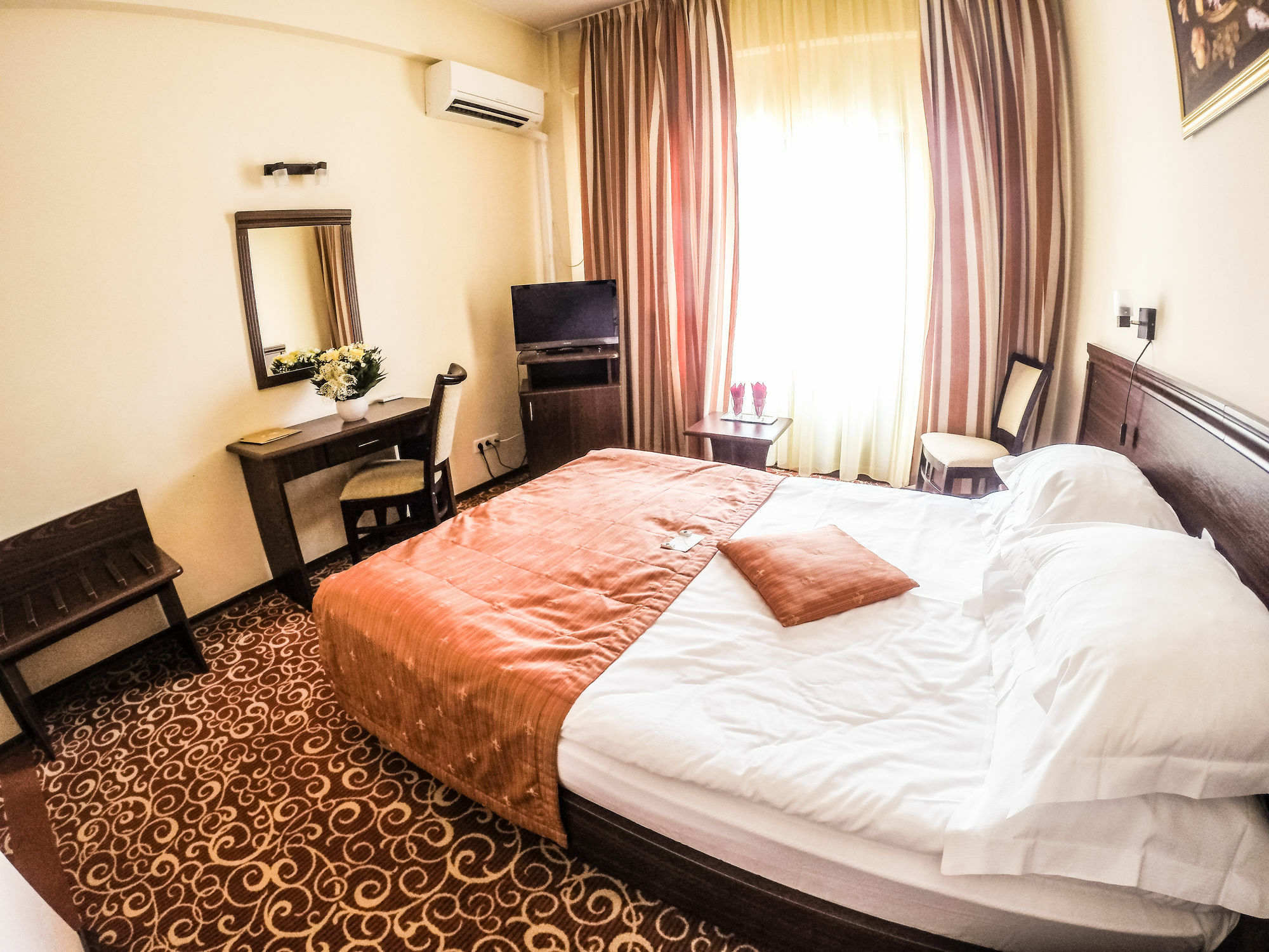 Hotel Central Ploieşti Eksteriør billede